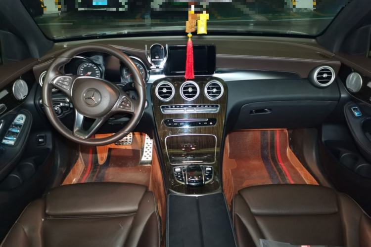 Used Mercedes-Benz GLC 2016 GLC 260 4MATIC Dynamic Edition Center Console
