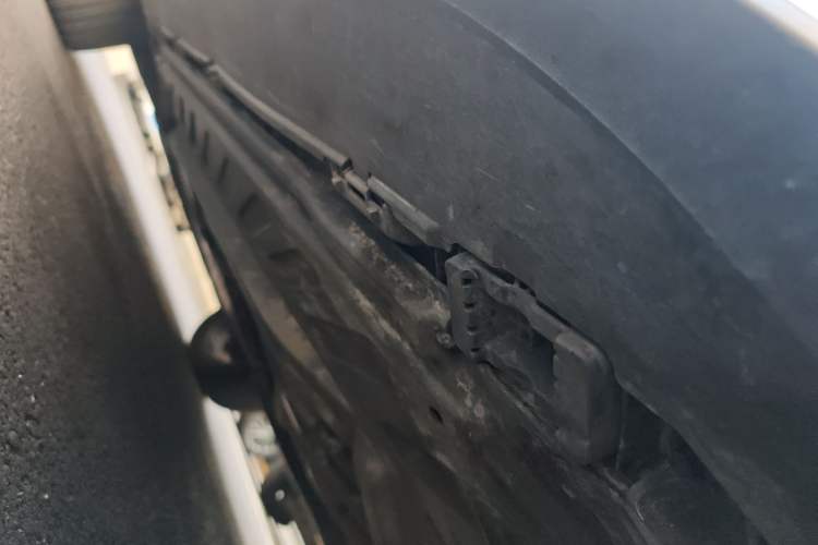 Used Mercedes-Benz GLC 2016 GLC 300 4MATIC Luxury Model Chassis Rear Left