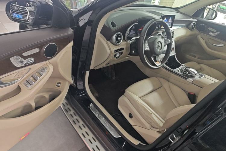 Used Mercedes-Benz GLC 2016 GLC 300 4MATIC Dynamic Model Driver Seat
