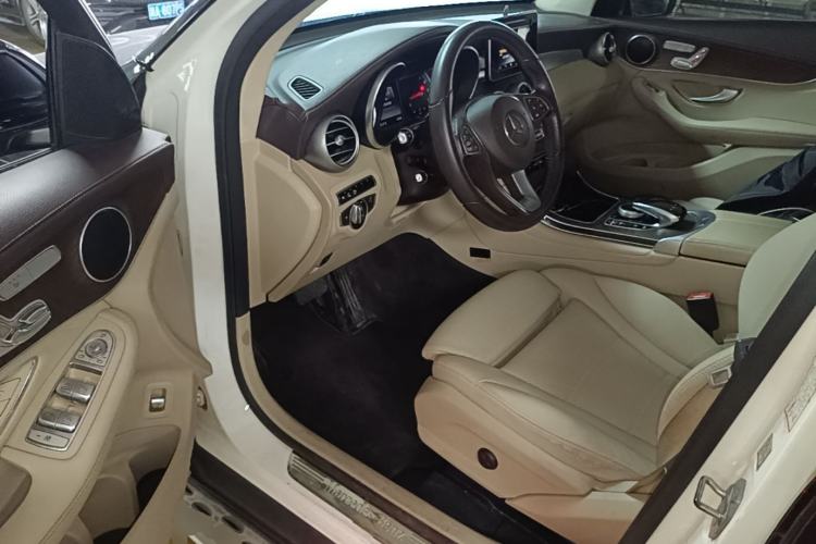 Used Mercedes-Benz GLC 2016 GLC 300 4MATIC Dynamic Model Driver Seat