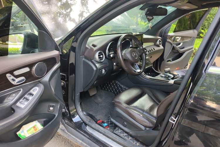 Used Mercedes-Benz GLC 2016 GLC 260 4MATIC Dynamic Edition Driver Seat