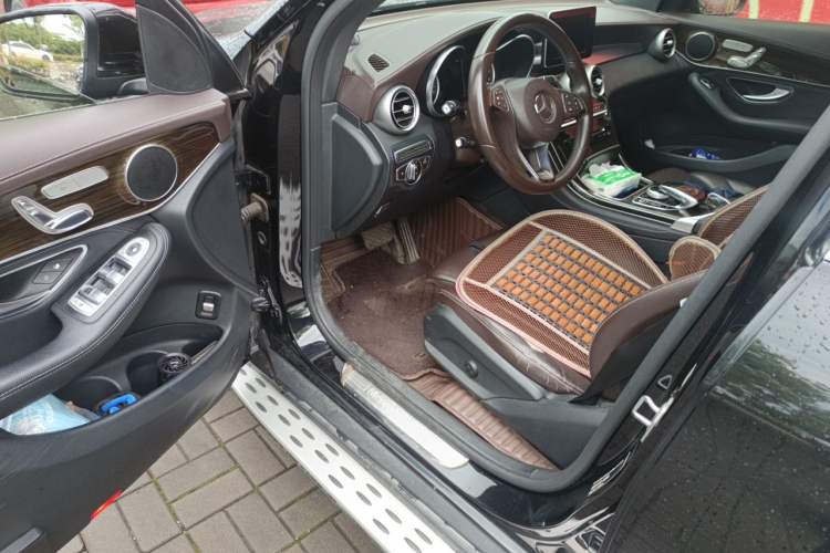 Used Mercedes-Benz GLC 2016 GLC 260 4MATIC Dynamic Edition Driver Seat
