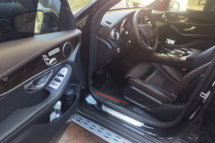 Used Mercedes-Benz GLC 2016 GLC 260 4MATIC Luxury Model Driver Seat