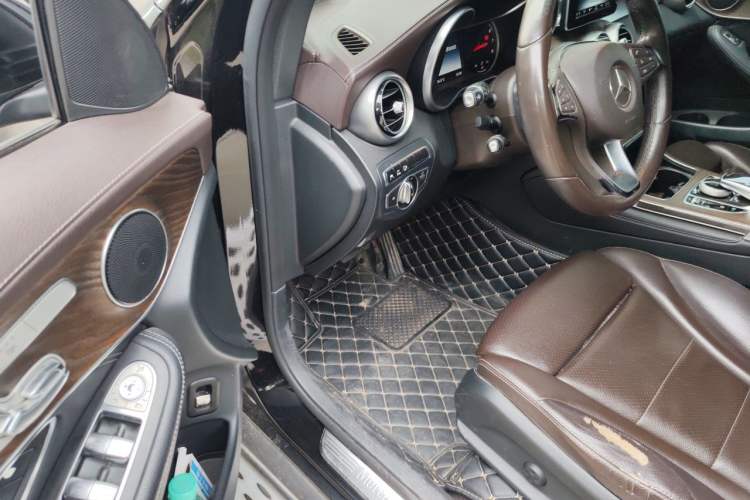 Used Mercedes-Benz GLC 2016 GLC 300 4MATIC Dynamic Model Driver Seat