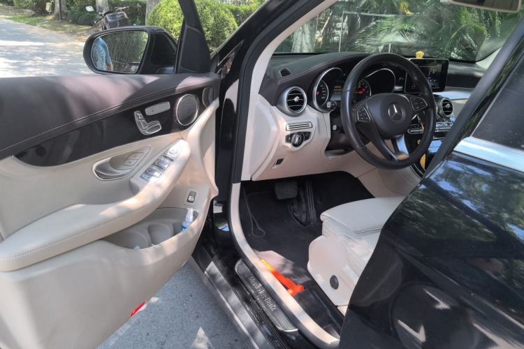 Used Mercedes-Benz GLC 2016 GLC 260 4MATIC Dynamic Edition Driver Seat