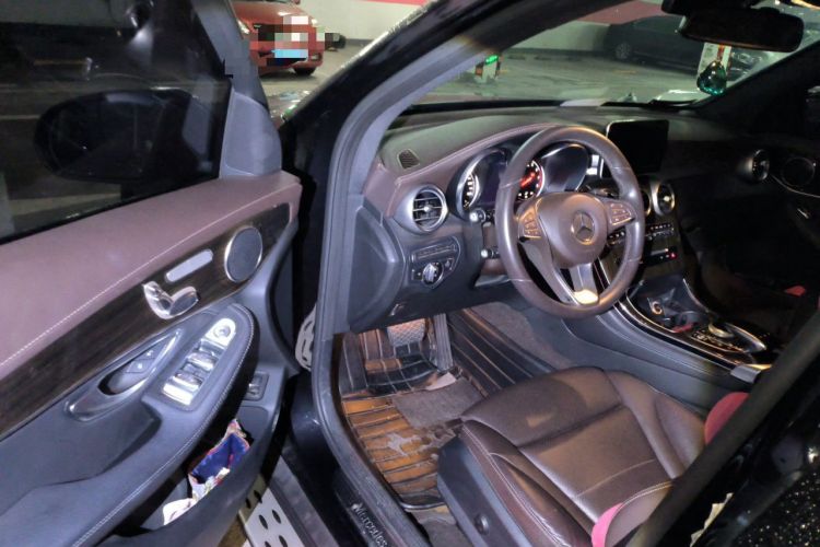 Used Mercedes-Benz GLC 2016 GLC 260 4MATIC Dynamic Edition Driver Seat