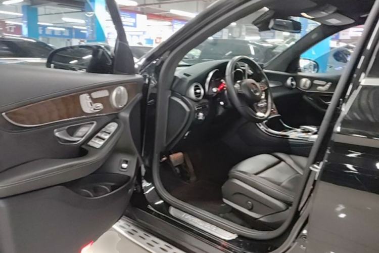 Used Mercedes-Benz GLC 2016 GLC 300 4MATIC Dynamic Model Driver Seat