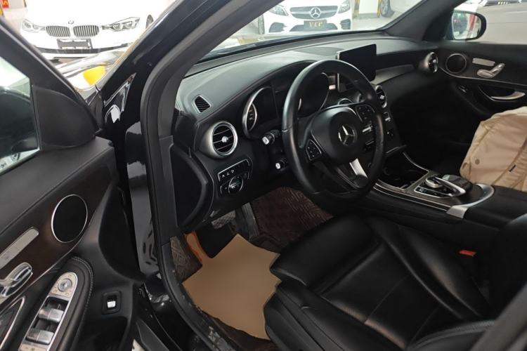 Used Mercedes-Benz GLC 2016 GLC 300 4MATIC Dynamic Model Driver Seat