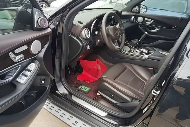 Used Mercedes-Benz GLC 2016 GLC 260 4MATIC Luxury Model Driver Seat