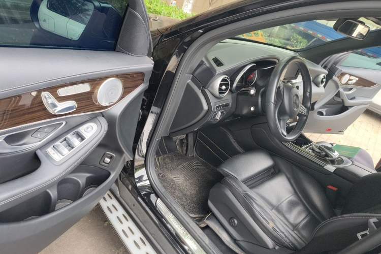 Used Mercedes-Benz GLC 2016 GLC 260 4MATIC Luxury Model Driver Seat