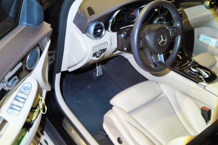Used Mercedes-Benz GLC 2016 GLC 260 4MATIC Dynamic Edition Driver Seat