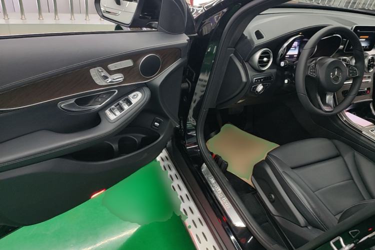 Used Mercedes-Benz GLC 2016 GLC 300 4MATIC Dynamic Model Driver Seat