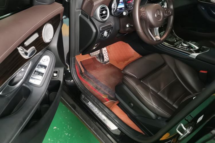 Used Mercedes-Benz GLC 2016 GLC 260 4MATIC Dynamic Edition Driver Seat