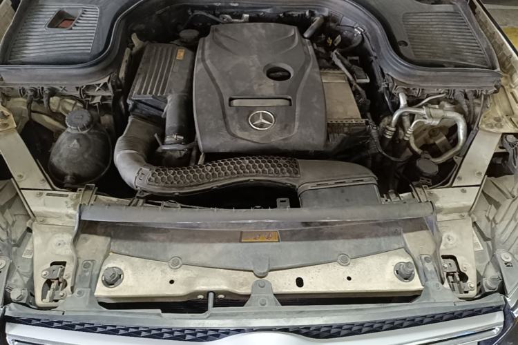 Used Mercedes-Benz GLC 2016 GLC 300 4MATIC Dynamic Model Engine Bay