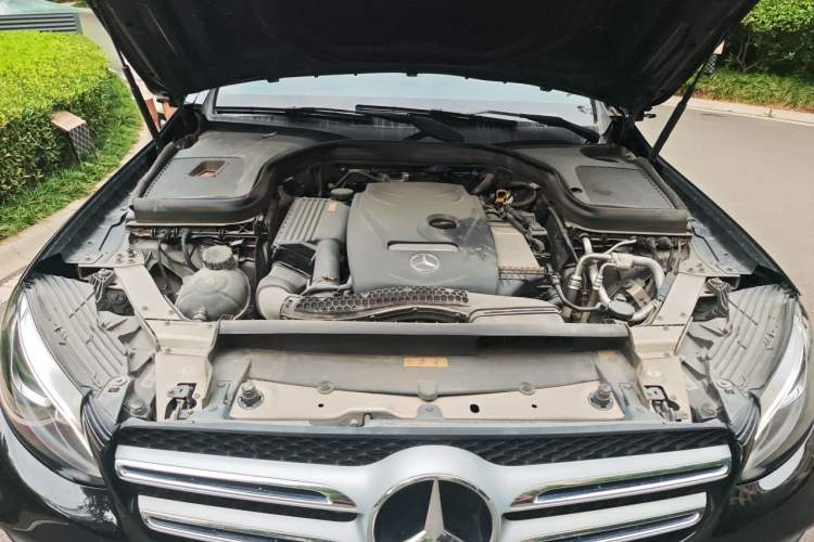 Used Mercedes-Benz GLC 2016 GLC 260 4MATIC Dynamic Edition Engine Bay