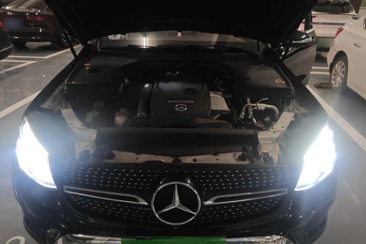 Used Mercedes-Benz GLC 2016 GLC 300 4MATIC Dynamic Model Engine Bay