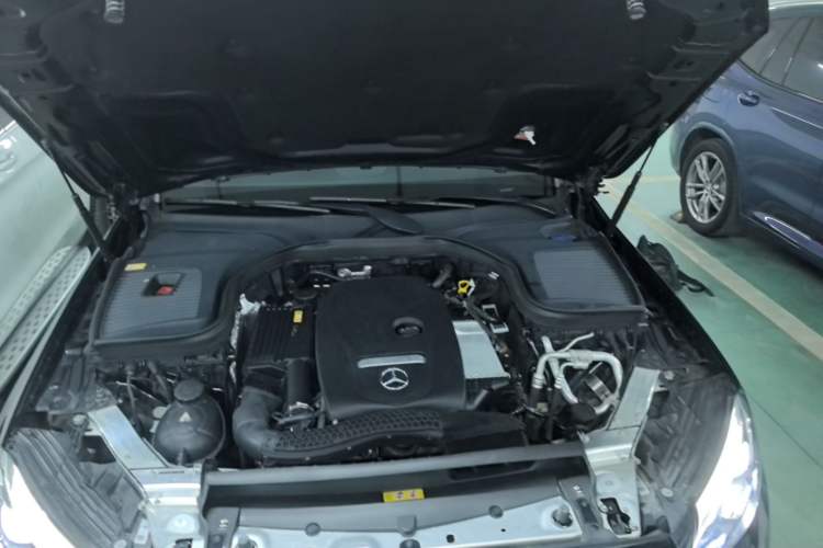 Used Mercedes-Benz GLC 2016 GLC 300 4MATIC Luxury Model Engine Bay