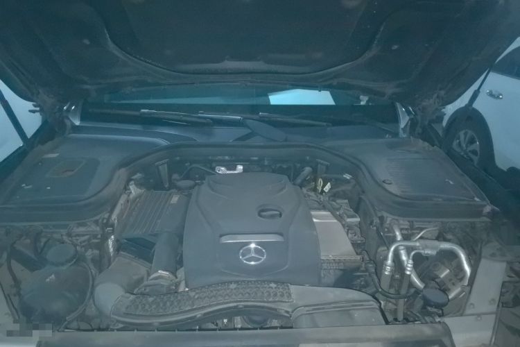 Used Mercedes-Benz GLC 2016 GLC 300 4MATIC Dynamic Model Engine Bay