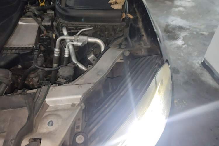 Used Mercedes-Benz GLC 2016 GLC 260 4MATIC Luxury Model Engine Bay Left