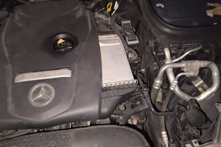 Used Mercedes-Benz GLC 2016 GLC 260 4MATIC Dynamic Edition Engine Bay Left