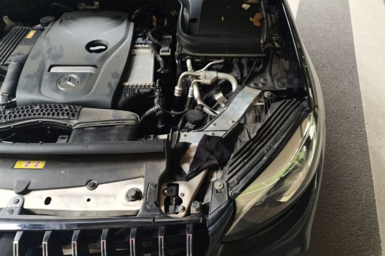 Used Mercedes-Benz GLC 2016 GLC 300 4MATIC Dynamic Model Engine Bay Left