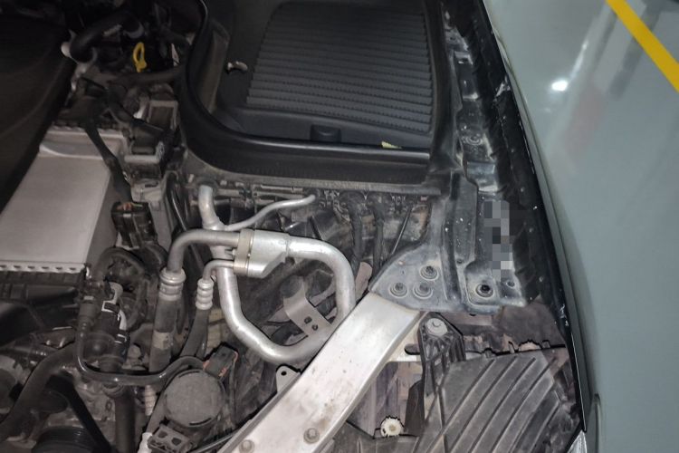 Used Mercedes-Benz GLC 2016 GLC 300 4MATIC Dynamic Model Engine Bay Left
