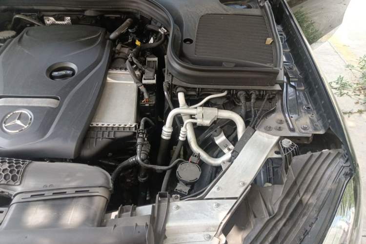Used Mercedes-Benz GLC 2016 GLC 260 4MATIC Dynamic Edition Engine Bay Left