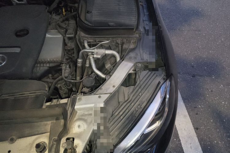 Used Mercedes-Benz GLC 2016 GLC 260 4MATIC Dynamic Edition Engine Bay Left