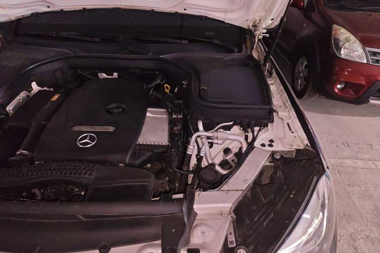 Used Mercedes-Benz GLC 2016 GLC 260 4MATIC Luxury Model Engine Bay Left