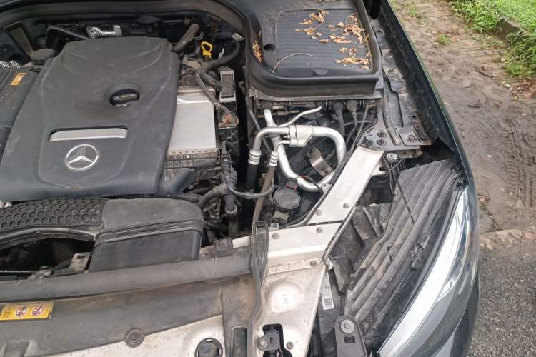 Used Mercedes-Benz GLC 2016 GLC 260 4MATIC Dynamic Edition Engine Bay Left