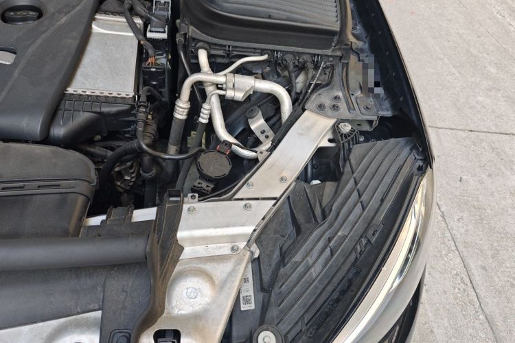 Used Mercedes-Benz GLC 2016 GLC 260 4MATIC Dynamic Edition Engine Bay Left