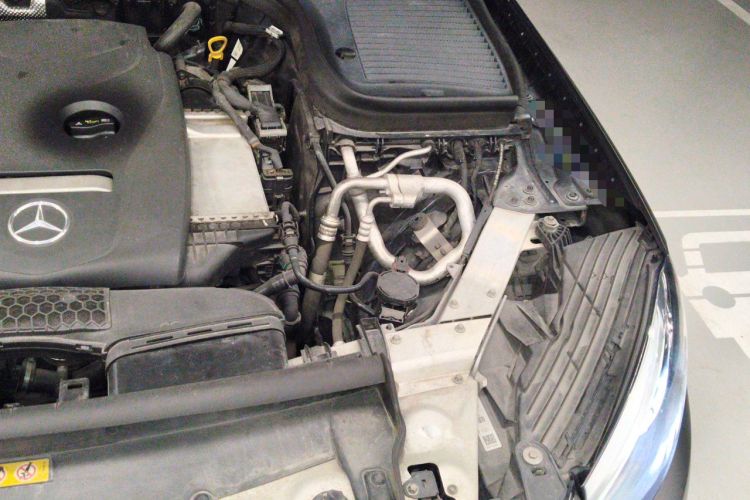 Used Mercedes-Benz GLC 2016 GLC 260 4MATIC Dynamic Edition Engine Bay Left