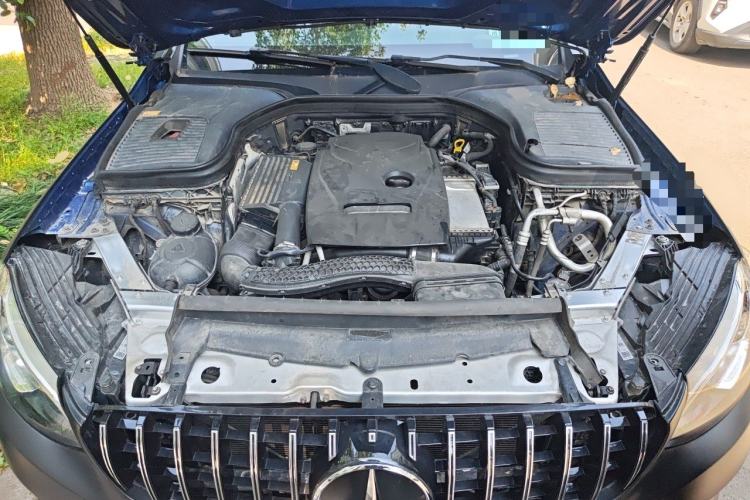 Used Mercedes-Benz GLC 2016 GLC 300 4MATIC Dynamic Model Engine Bay