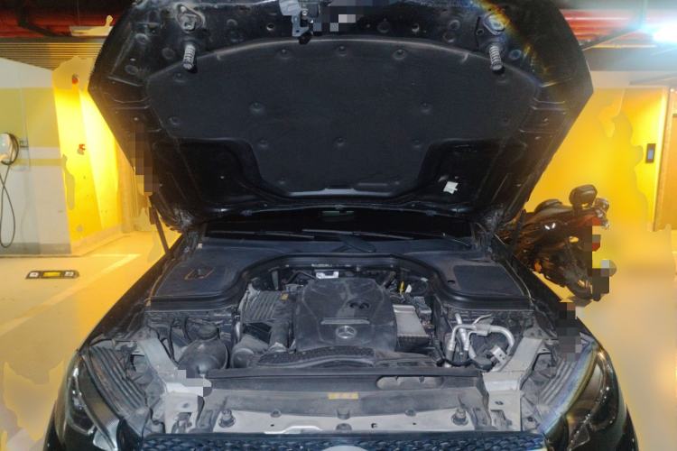 Used Mercedes-Benz GLC 2016 GLC 260 4MATIC Luxury Model Engine Bay