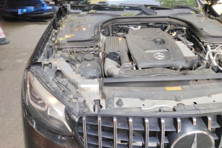 Used Mercedes-Benz GLC 2016 GLC 260 4MATIC Luxury Model Engine Bay Right