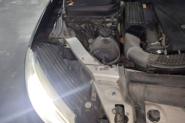 Used Mercedes-Benz GLC 2016 GLC 260 4MATIC Luxury Model Engine Bay Right