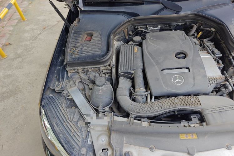 Used Mercedes-Benz GLC 2016 GLC 260 4MATIC Luxury Model Engine Bay Right