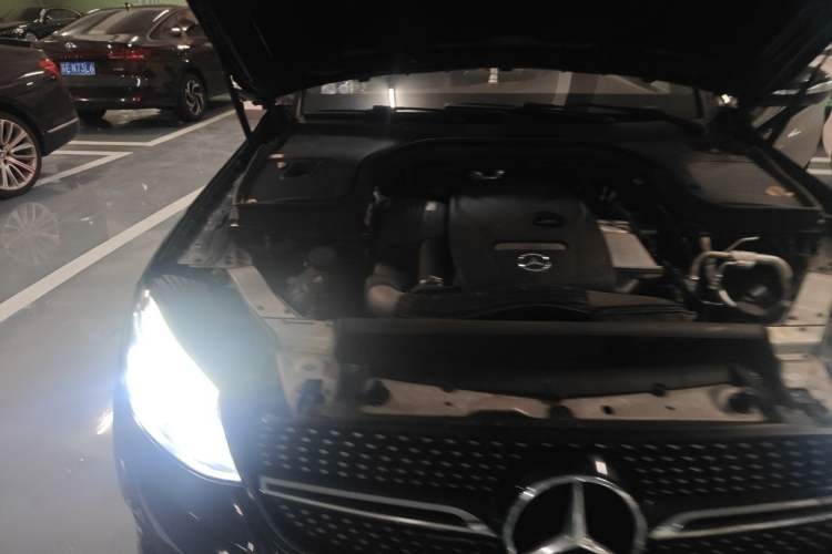 Used Mercedes-Benz GLC 2016 GLC 300 4MATIC Dynamic Model Engine Bay Right