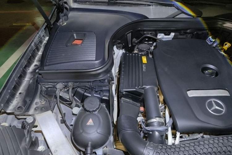 Used Mercedes-Benz GLC 2016 GLC 300 4MATIC Luxury Model Engine Bay Right