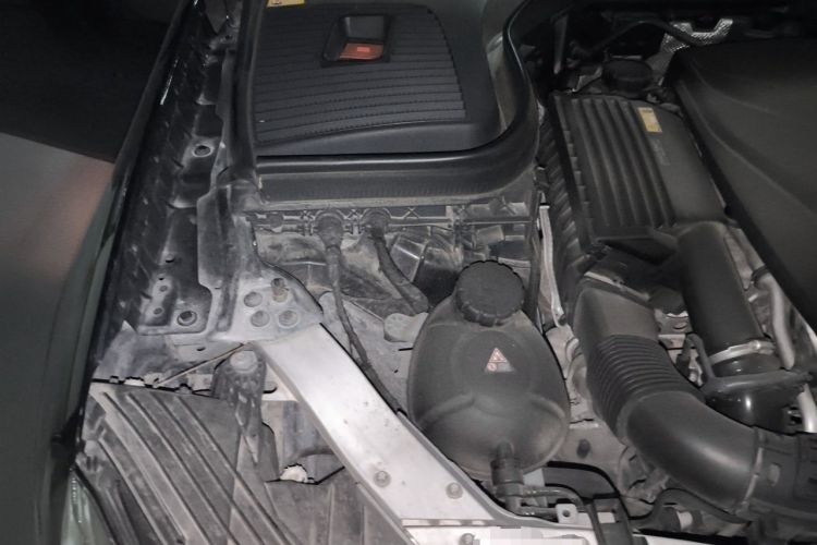 Used Mercedes-Benz GLC 2016 GLC 300 4MATIC Dynamic Model Engine Bay Right
