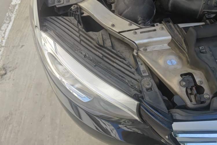 Used Mercedes-Benz GLC 2016 GLC 300 4MATIC Dynamic Model Engine Bay Right
