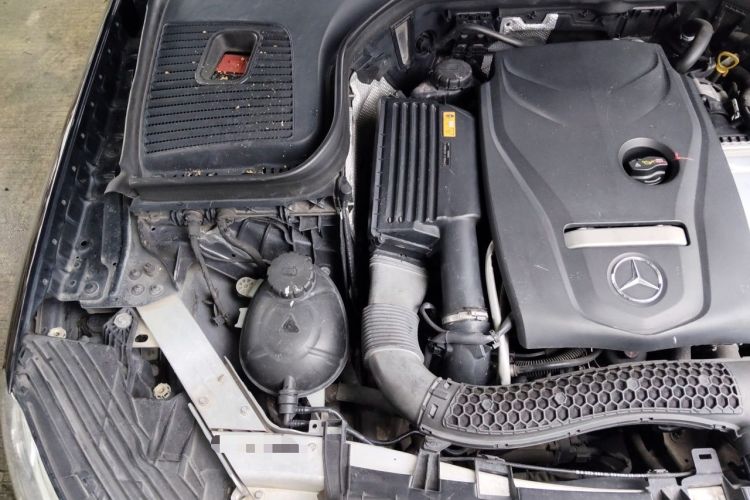 Used Mercedes-Benz GLC 2016 GLC 300 4MATIC Dynamic Model Engine Bay Right