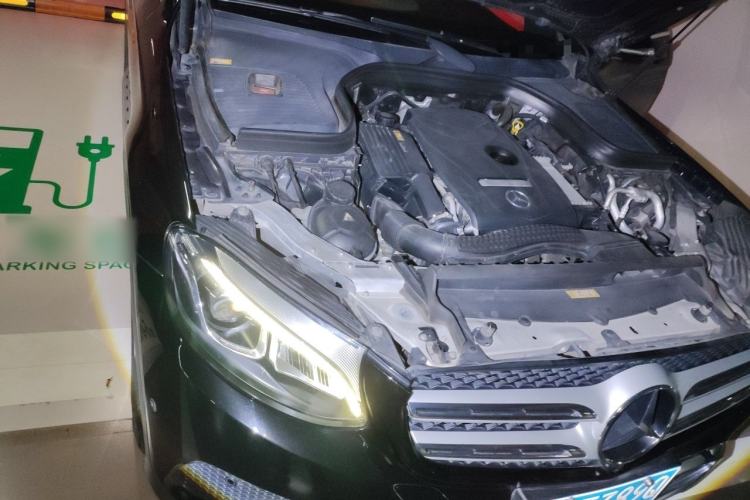 Used Mercedes-Benz GLC 2016 GLC 260 4MATIC Luxury Model Engine Bay Right