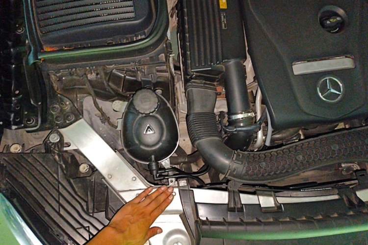 Used Mercedes-Benz GLC 2016 GLC 260 4MATIC Dynamic Edition Engine Bay Right