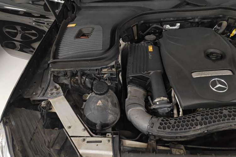 Used Mercedes-Benz GLC 2016 GLC 300 4MATIC Dynamic Model Engine Bay Right