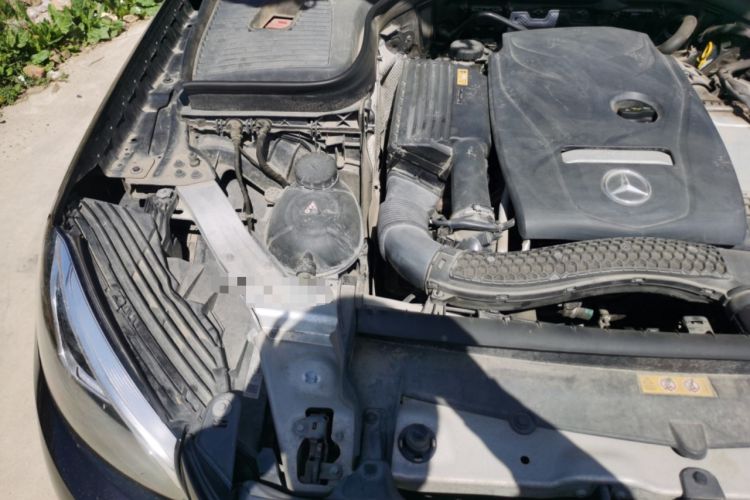 Used Mercedes-Benz GLC 2016 GLC 260 4MATIC Luxury Model Engine Bay Right