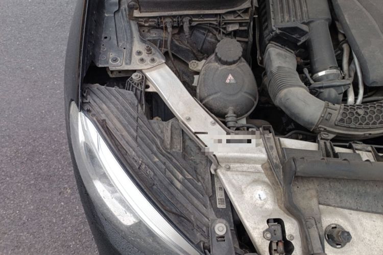 Used Mercedes-Benz GLC 2016 GLC 300 4MATIC Dynamic Model Engine Bay Right