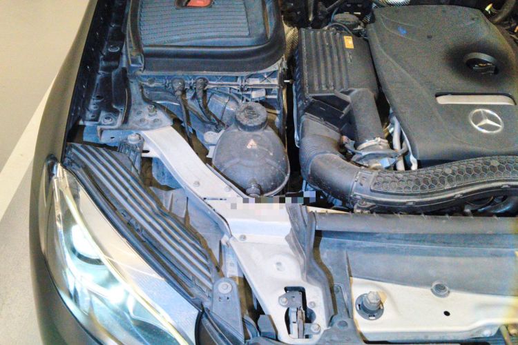 Used Mercedes-Benz GLC 2016 GLC 260 4MATIC Dynamic Edition Engine Bay Right