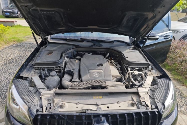Used Mercedes-Benz GLC 2016 GLC 260 4MATIC Dynamic Edition Engine Bay