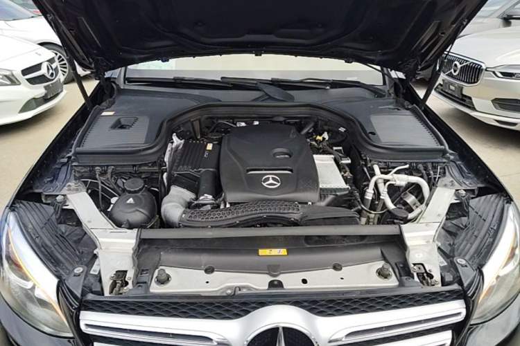 Used Mercedes-Benz GLC 2016 GLC 260 4MATIC Luxury Model Engine Bay